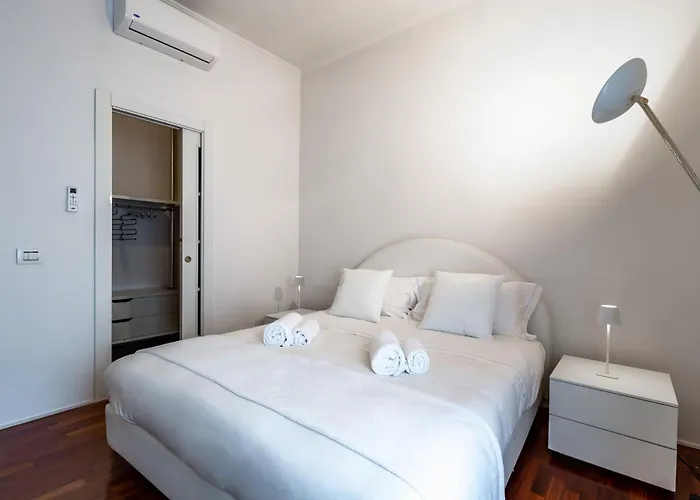 Luxury White רומא