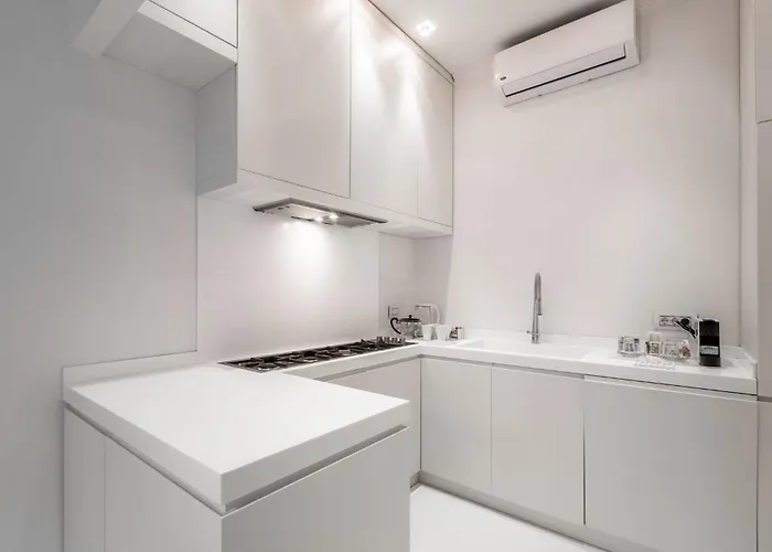 Luxury White * רומא